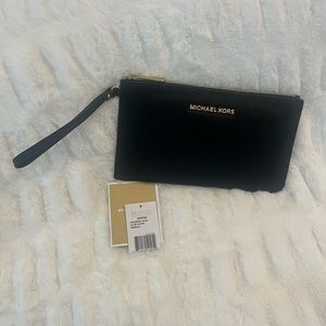 NWT MICHAEL KORS HAIR CALF LARGE ZIPPERED CLUTCH, BLACK. GOLD HARDWARE